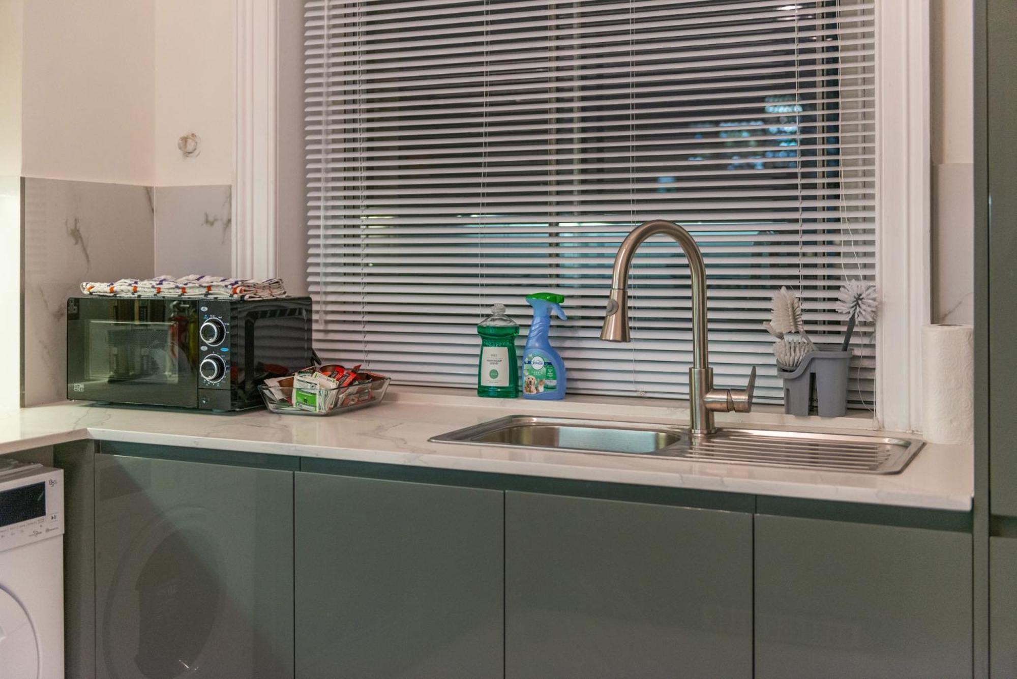 5h Modern Elegance 1-bedroom Living In Londres